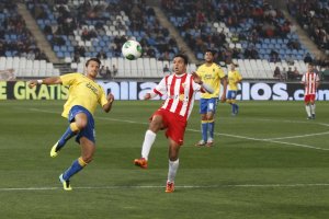 Hicham sueña con dar el salto al Almería.