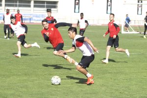 El coreano Kiu entrenó con el primer equipo.