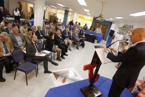 Diego Martínez Cano en la presentación del puerto