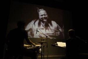 Clausura del festival: cine mudo con música en vivo.