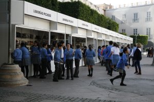 Caseta de la Feria del Libro en la Plaza Vieja.
