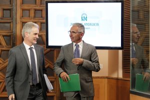 Comparecencia del portavoz, Miguel Ángel Vázquez, y el consejero de Salud, Aquilino Alonso.