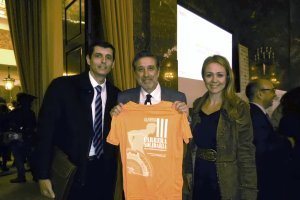 Emilio Aragón anima a participar en la carrera solidaria de Almería.