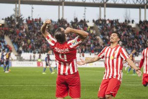 El Almería espera celebrar un buen sábado sin jugar.