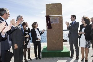 Ana Pastor inaugura el dique de Poniente en el Puerto.