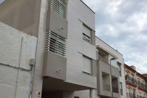 La hipoteca de esta vivienda en Roquetas sale por 30 € al mes