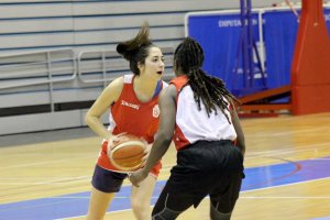 La jugadora rojilla en acción.