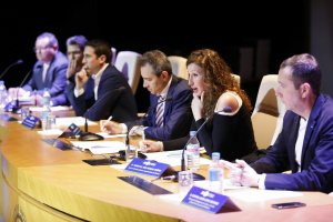 Mesa redonda realizada en la Universidad.