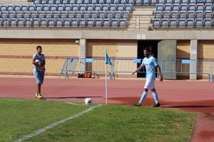 Rodri preparado para sacar un córner en Santo Domingo.