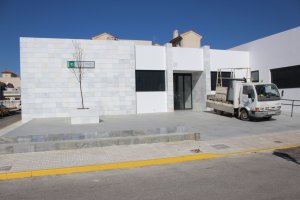 Consultorio médico de Antas hace unas semanas, durante los últimos trabajos en el edificio.