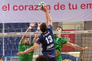 Dos victorias acercan al Unicaja a la gran final.