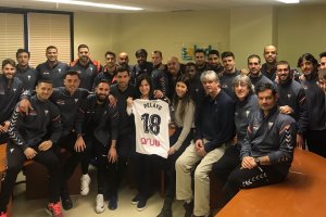 La plantilla del Albacete en el Hospital de Zaragoza.