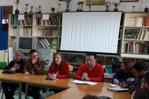 Reunión de la delegada de Educación con responsables del José Salazar.