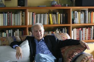 Sergio Pitol fue galardonado con el Premio Cervantes.