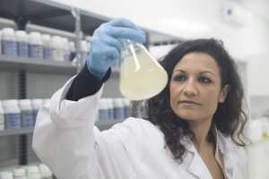 Investigadora de Grupo Kimitec, imagen de archivo.