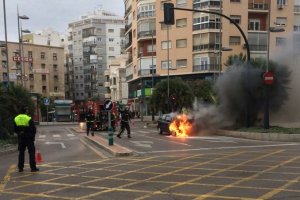 El vehículo que ha ardido hoy.