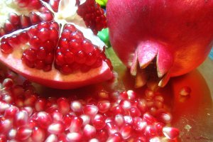 La granada, una bomba saludable para el consumidor