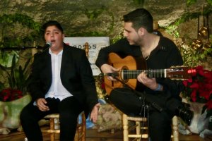 Recital del joven cantaor Fermín Fernández en la Peña El Morato de Almería.