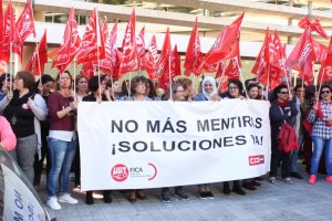Manifestación de los trabajadores ayer en Almería.