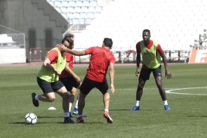 Sulayman ya hace trabajo con el grupo.