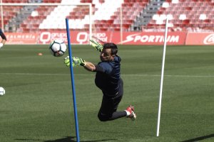 René Román en el entrenamiento de este miércoles.