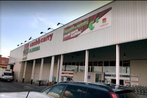 Almacén mayorista de la compañía china, antes catalana, en Huércal de Almería.