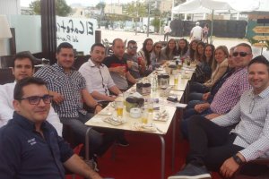 Miles de personas están visitando los bares de Garrucha durante estos días.