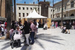 La Plaza de la Catedral volverá a acoger la Feria del Libro de la capital a partir del miércoles.