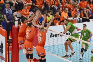 Partidazo de voleibol.