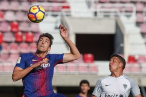 Una jugada del partido de la primera vuelta.