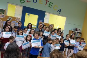 Entrega de premios de los concursos ‘Marcapáginas’ y ‘El + lector’, ayer en la Villaespesa.