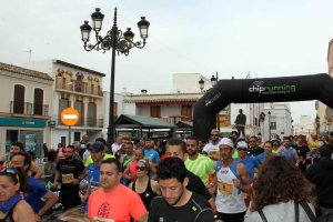 Los corredores tomando la salida.