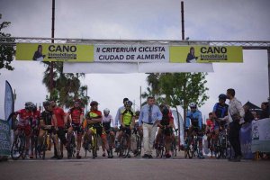 Los participantes de la pasada edición tomando la salida.