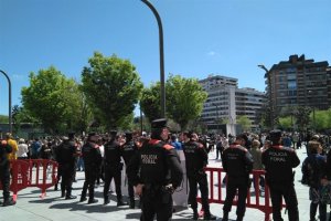 Expectación ante la lectura del fallo en Pamplona.
