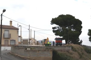 Imagen de la caseta recién tirada por las máquinas.