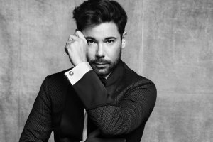 Miguel Poveda, en una imagen promocional, actuará en Almería el 22 de julio.