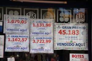 Exterior de una administración de lotería.