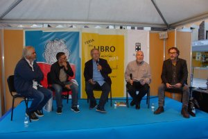 Homenaje a Juan Goytisolo celebrado ayer lunes en la Feria del Libro de Almería.