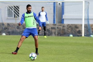 Alberto Jiménez entrenando con el CD Tenerife.