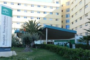 Acceso principal del Complejo Hospìtalario Torrecárdenas.