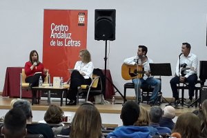 Presentación del libro \'Melodías encadenadas\'.