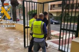 Detención del autor del robo con violencia.