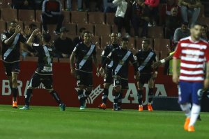 Los jugadores del Rayo ganan a un Granada deprimido.