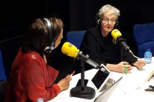 La periodista Soledad Gallego, en los micrófonos de la Cadena SER esta mañana.