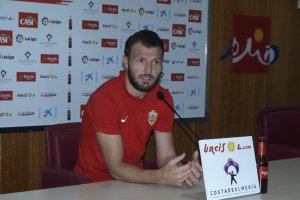 Marco Motta en rueda de prensa.