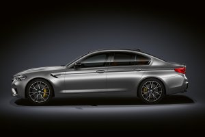 La exclusividad del nuevo BMW M5 Competition se ve reforzada por una selección de detalles de diseño específicos del modelo.