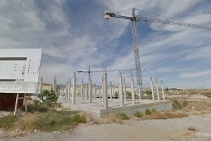 Estado de la obra cuya licencia fue declarada nula, en una imagen de 2013 (fuente Google Maps).