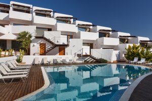 El Boutique Hotel El Tío Kiko se encuentra en Agua Amarga, uno de los pueblos más bonitos y característicos del Parque Natural Cabo de Gata-Níjar.