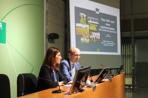 Debate sobre la agricultura celebrado en Sevilla