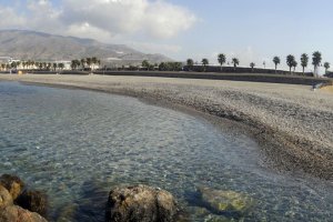 El litoral abderitano es uno de los valores reconocidos dentro del distintivo de sendero azul concedido.